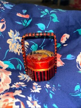 BEAUTIFUL VINTAGE WOODEN TRINKET BOX WITH Floral INLAY BAMBOO